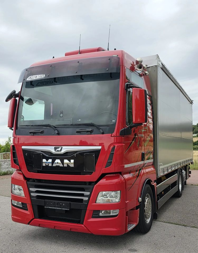 MAN TGX 26.500 / ALUMINIOWE FELGI / LIFT / 6X2 / KLIMA POSTOJOWA / 18PALET / E6 / FIRANKA / 17 TON ŁADOWNOŚĆ / WINDA / NISKI PRZEBIEG / JEDEN WŁAŚCICIEL / PODWIESZANA OŚ - Camion à rideaux coulissants: photos 4 MAN TGX 26.500 / ALUMINIOWE FELGI / LIFT / 6X2 / KLIMA POSTOJOWA / 18PALET / E6 / FIRANKA / 17 TON ŁADOWNOŚĆ / WINDA / NISKI PRZEBIEG / JEDEN WŁAŚCICIEL / PODWIESZANA OŚ - Camion à rideaux coulissants: photos 4
