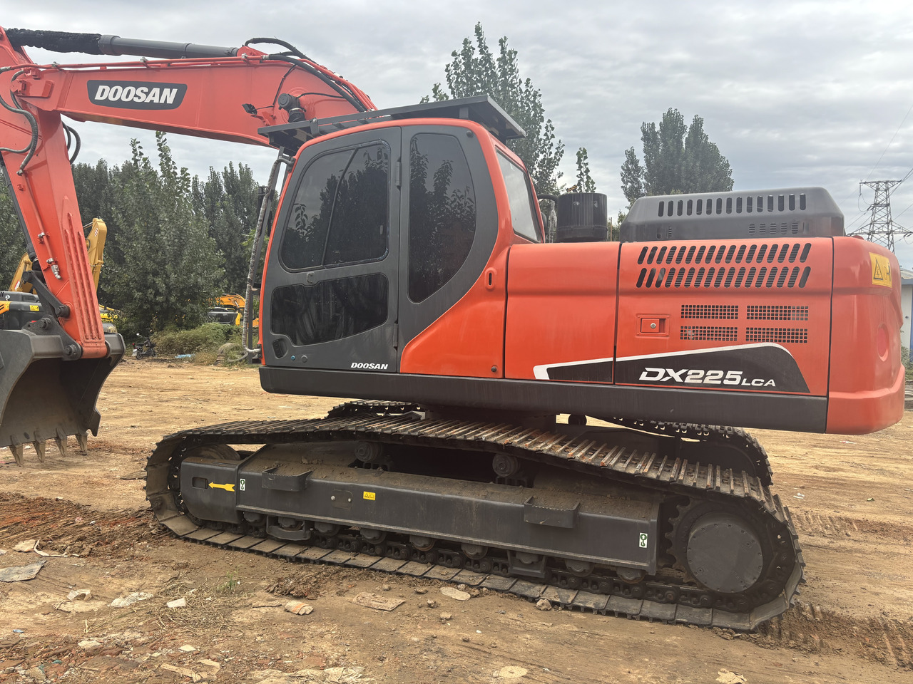 Doosan DX 225 Korea imports doosan DX225 - Pelle sur chenille: photos 4 Doosan DX 225 Korea imports doosan DX225 - Pelle sur chenille: photos 4
