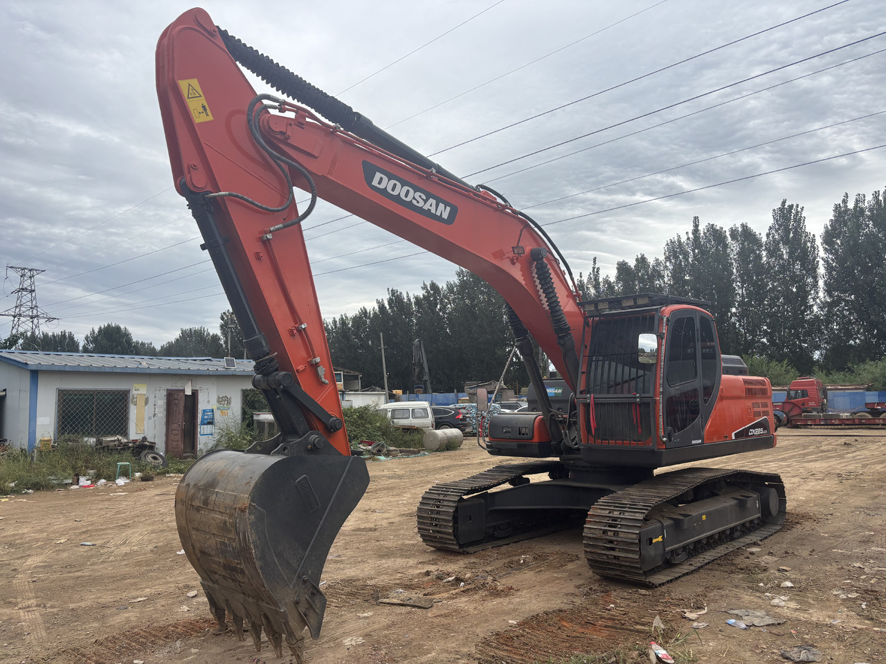 Doosan DX 225 Korea imports doosan DX225 - Pelle sur chenille: photos 3 Doosan DX 225 Korea imports doosan DX225 - Pelle sur chenille: photos 3