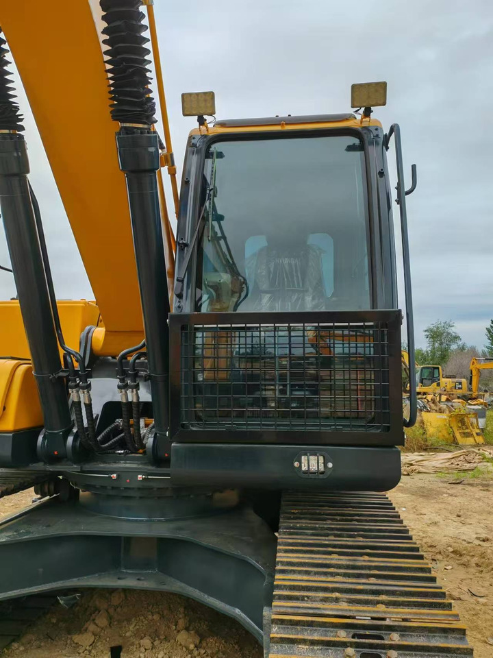 Hyundai Hyundai 220 LC-9 S - Pelle sur chenille: photos 5 Hyundai Hyundai 220 LC-9 S - Pelle sur chenille: photos 5