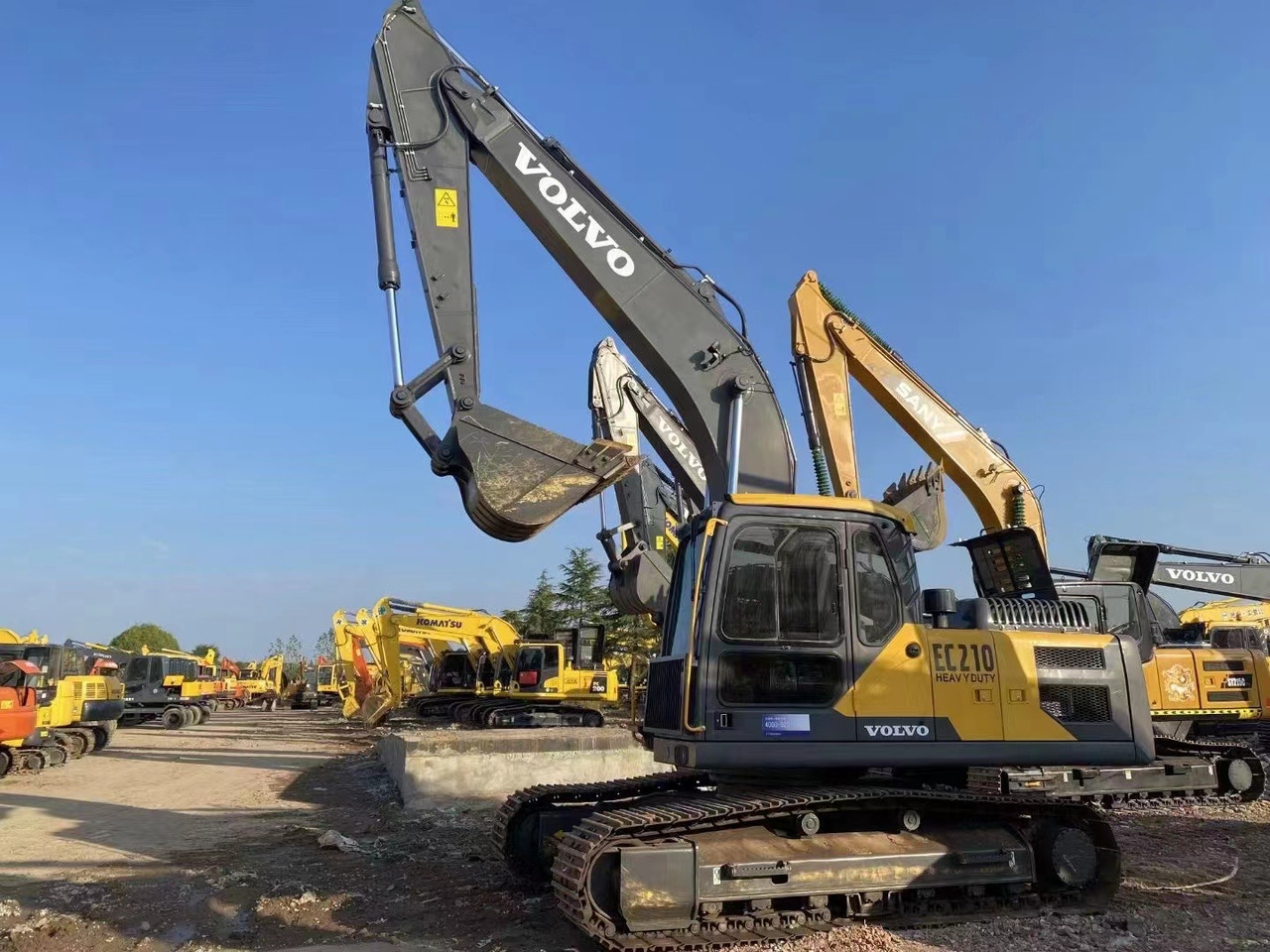 Volvo EC 210 Volvo 210 Ec240 - Pelle sur chenille: photos 1 Volvo EC 210 Volvo 210 Ec240 - Pelle sur chenille: photos 1