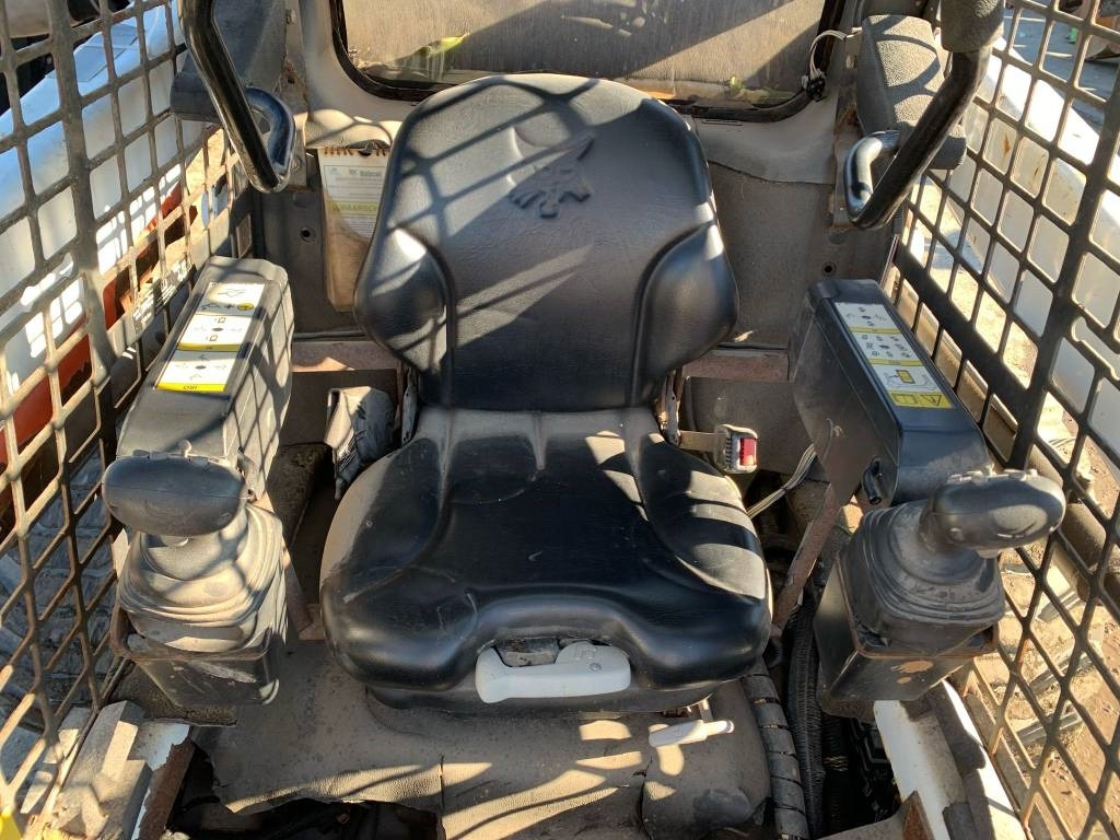 Mini chargeuse Bobcat S 550: photos 9