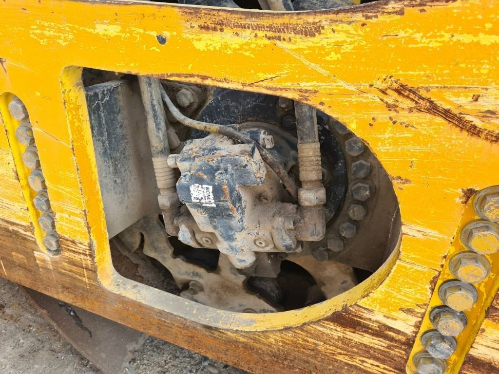 Compacteur à pieds de mouton/ Monocylindre Bomag BW 213 D H-4 FOR PARTS: photos 6 Compacteur à pieds de mouton/ Monocylindre Bomag BW 213 D H-4 FOR PARTS: photos 6