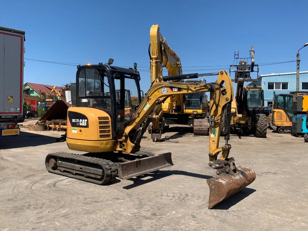 CAT 302.7 CR - Mini pelle: photos 2 CAT 302.7 CR - Mini pelle: photos 2