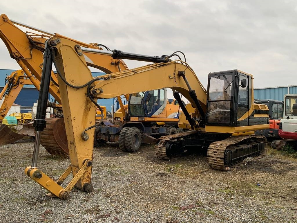 CAT 320N - Pelle sur chenille: photos 1 CAT 320N - Pelle sur chenille: photos 1
