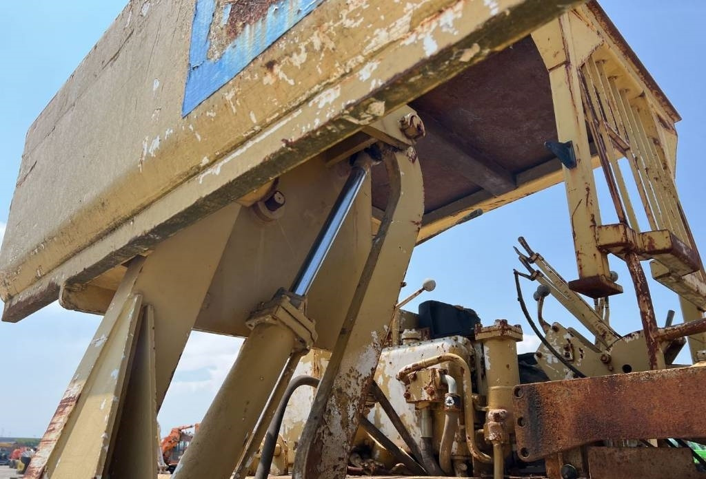 CAT 583 H - Poseur de canalisations: photos 3 CAT 583 H - Poseur de canalisations: photos 3