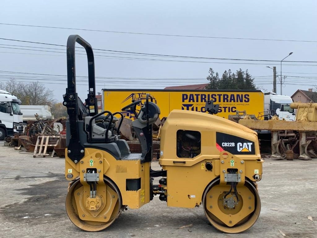 CAT CB 22B  - Rouleau compresseur: photos 5 CAT CB 22B  - Rouleau compresseur: photos 5