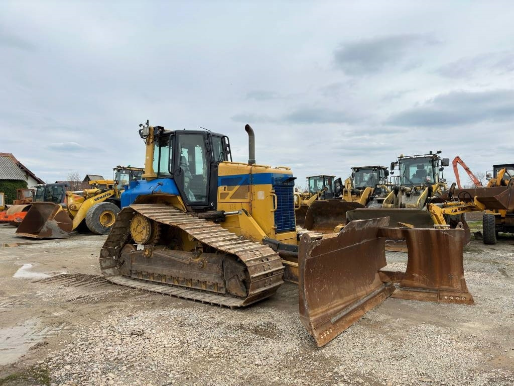 CAT D 6 N LGP - Bulldozer: photos 1 CAT D 6 N LGP - Bulldozer: photos 1