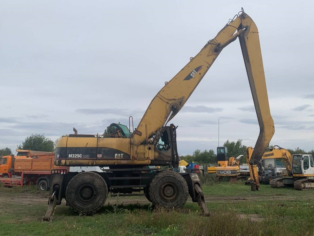 CAT M 325 C L MH - Pelle de manutention: photos 5 CAT M 325 C L MH - Pelle de manutention: photos 5