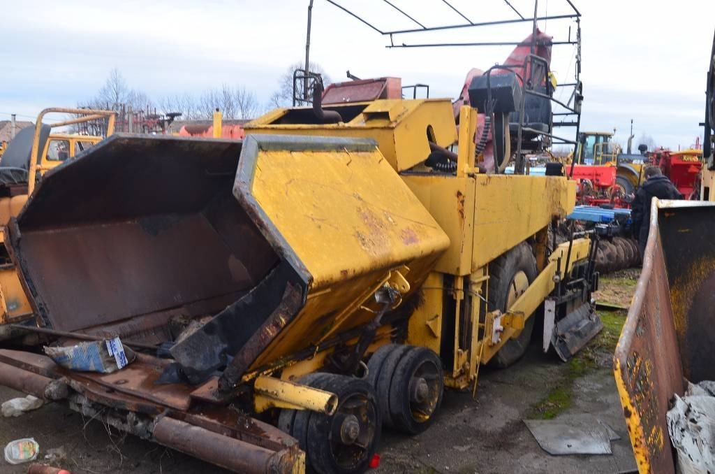 Demag DF 100 P - Finisseur: photos 1 Demag DF 100 P - Finisseur: photos 1