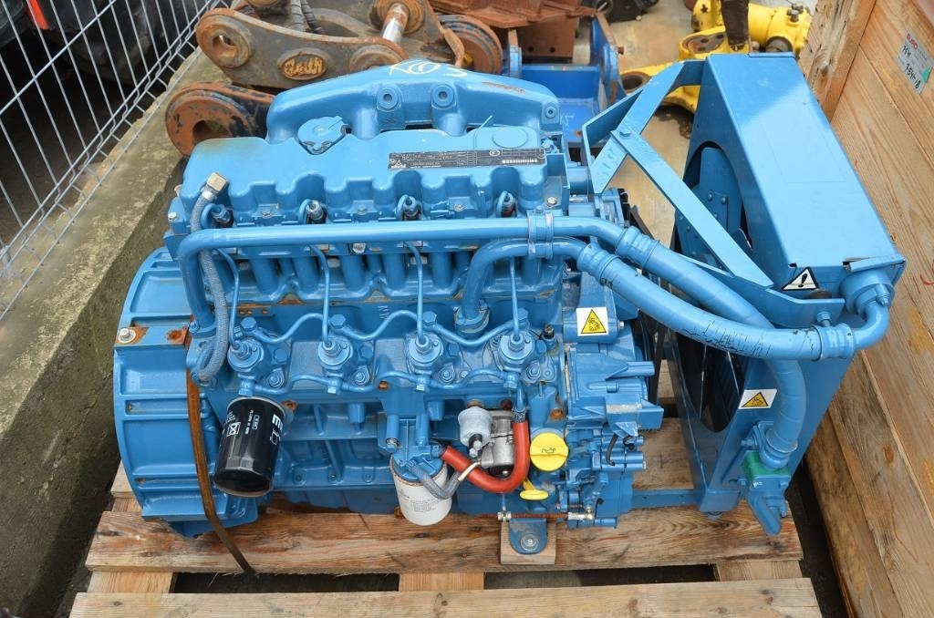 Deutz BF 4M - Moteur pour Machine agricole: photos 1 Deutz BF 4M - Moteur pour Machine agricole: photos 1