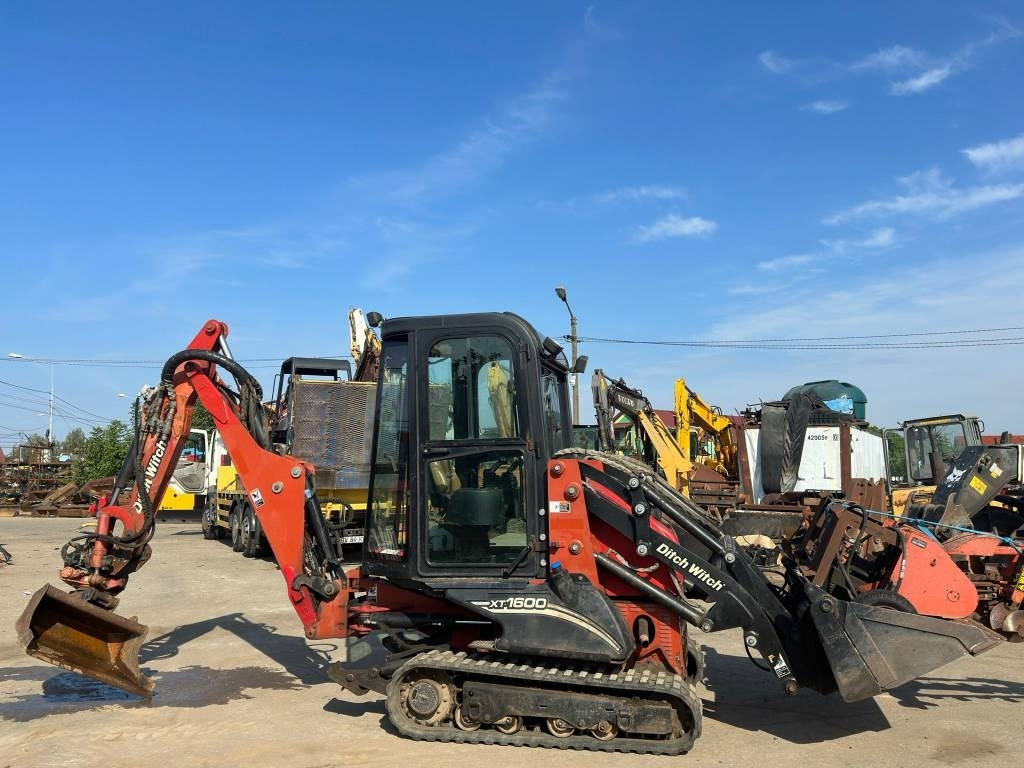Ditch Witch XT 1600 - Tractopelle: photos 3 Ditch Witch XT 1600 - Tractopelle: photos 3