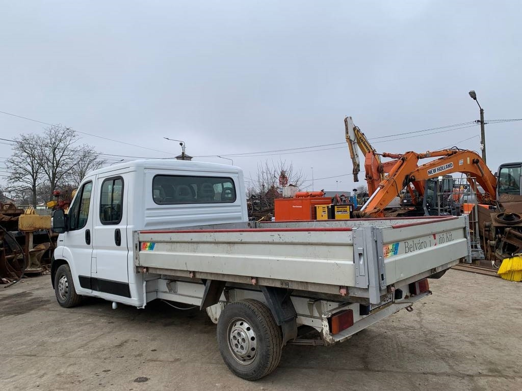 Fiat Ducato - Utilitaire plateau: photos 4 Fiat Ducato - Utilitaire plateau: photos 4
