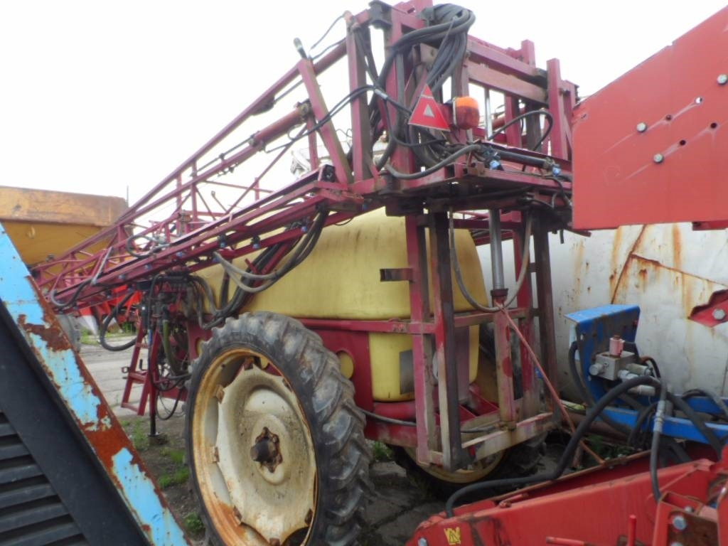 Hardi TZ2500 - Pulvérisateur traîné: photos 3 Hardi TZ2500 - Pulvérisateur traîné: photos 3