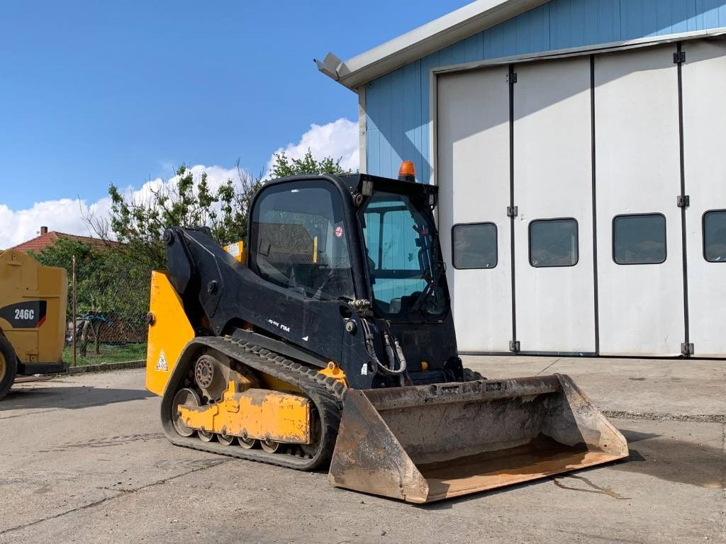 JCB 205 T T4 - Mini chargeuse: photos 2 JCB 205 T T4 - Mini chargeuse: photos 2