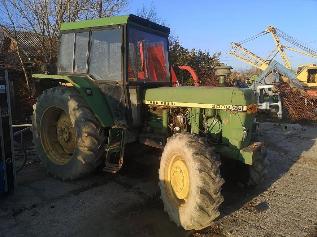 John Deere 3030 - Tracteur agricole: photos 1 John Deere 3030 - Tracteur agricole: photos 1