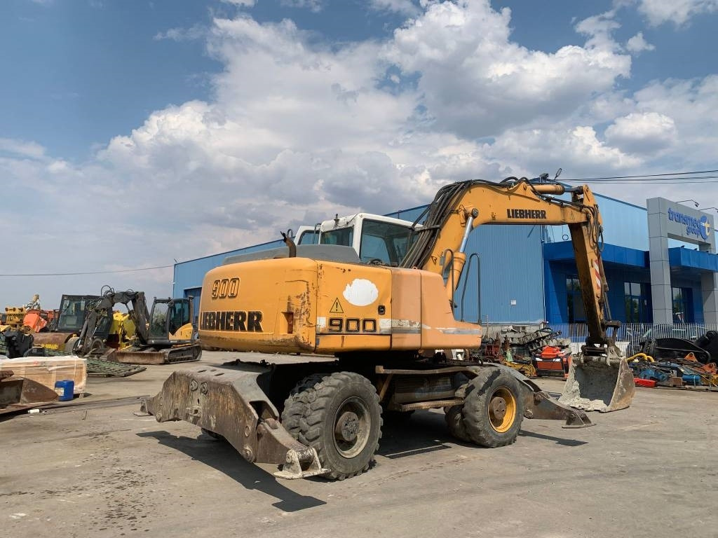 Liebherr A 900 C - Pelle sur pneus: photos 4 Liebherr A 900 C - Pelle sur pneus: photos 4