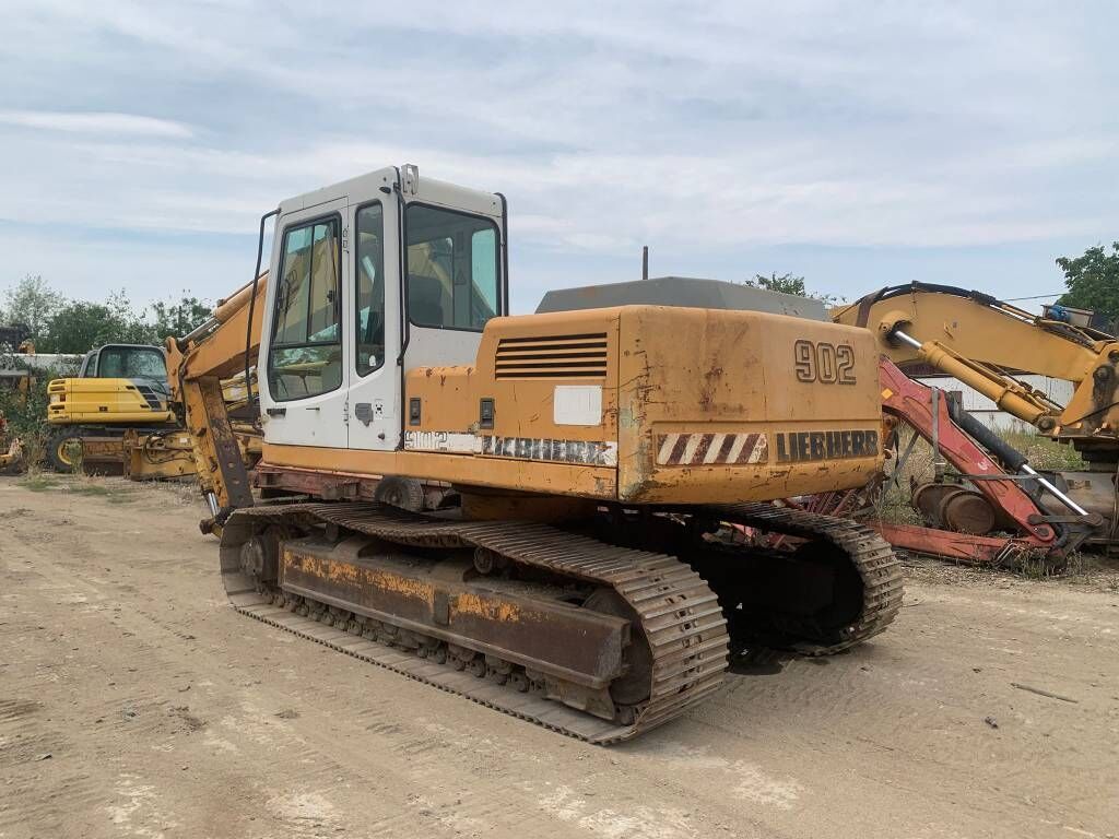 Liebherr R902 For Parts Liebherr R902 For Parts - Pelle sur chenille: photos 2 Liebherr R902 For Parts Liebherr R902 For Parts - Pelle sur chenille: photos 2
