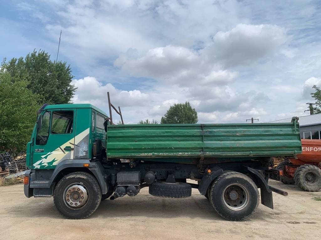 MAN 18.246 - Camion benne: photos 3 MAN 18.246 - Camion benne: photos 3