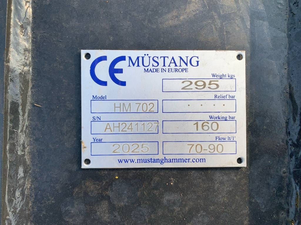 Mustang HM702 - Marteau hydraulique pour Engins de chantier: photos 3 Mustang HM702 - Marteau hydraulique pour Engins de chantier: photos 3