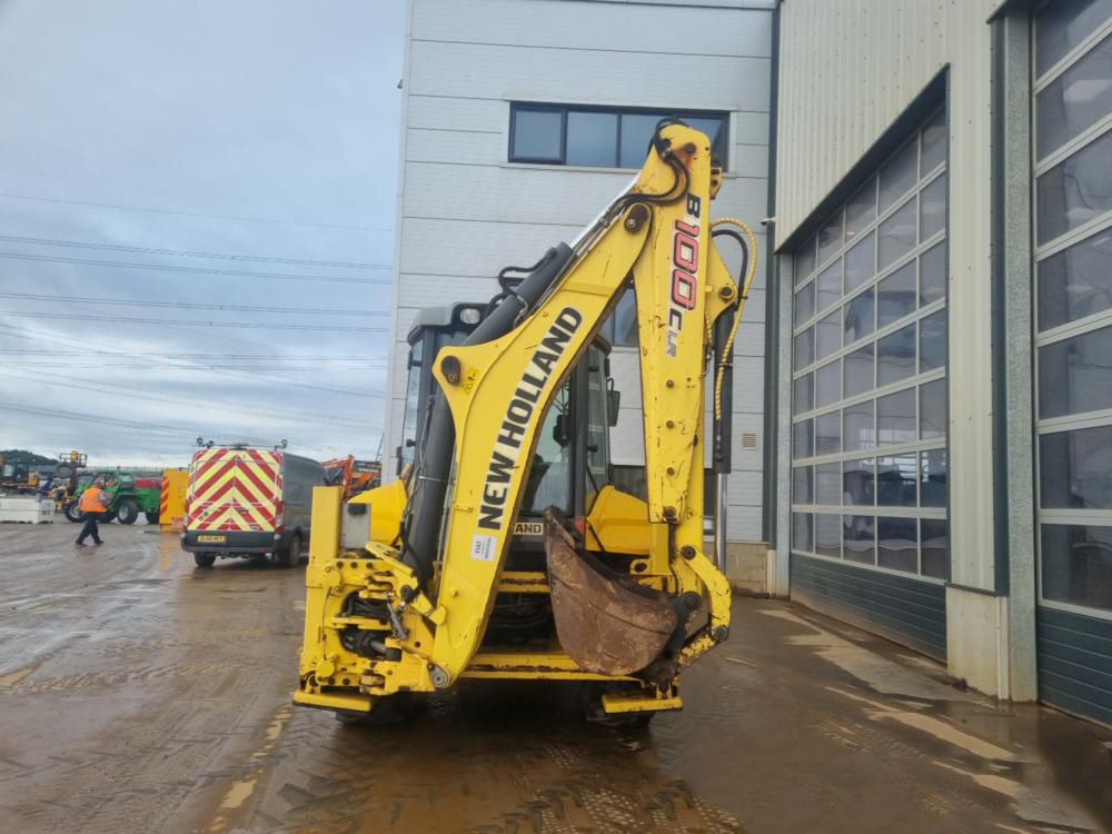 NEW HOLLAND B100C - Tractopelle: photos 4 NEW HOLLAND B100C - Tractopelle: photos 4