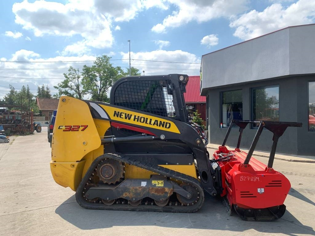New Holland C327 - Mini chargeuse: photos 5 New Holland C327 - Mini chargeuse: photos 5
