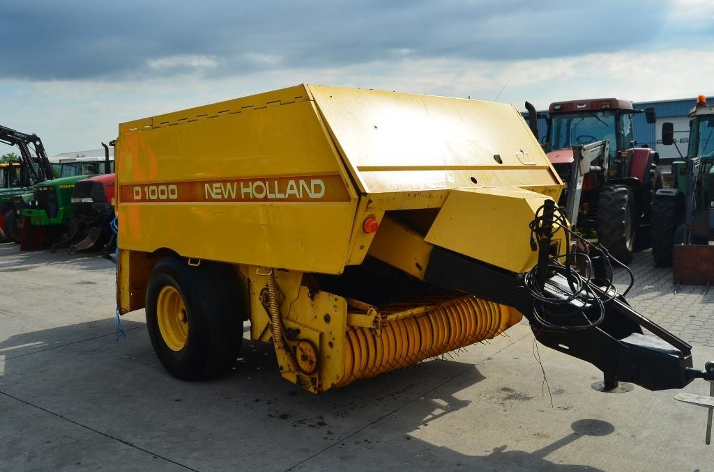 New Holland D1000 - Presse à balles cubiques: photos 4 New Holland D1000 - Presse à balles cubiques: photos 4
