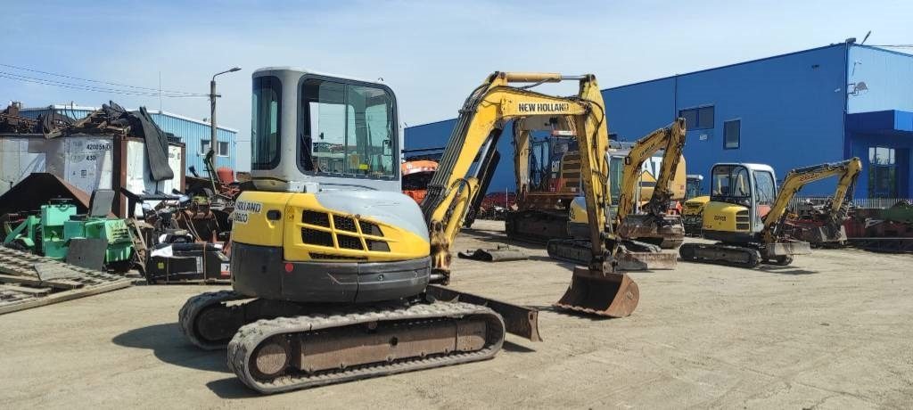 New Holland E 50.2 C - Mini pelle: photos 2 New Holland E 50.2 C - Mini pelle: photos 2