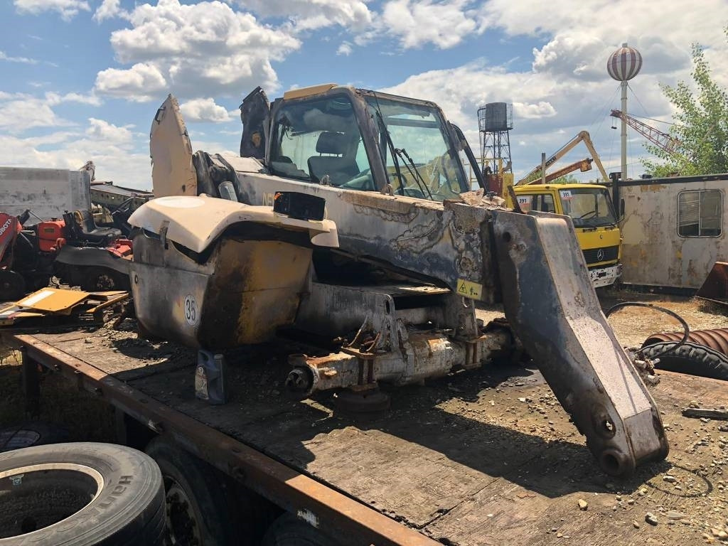 New Holland LM 430 FOR PARTS - Chariot télescopique: photos 1 New Holland LM 430 FOR PARTS - Chariot télescopique: photos 1