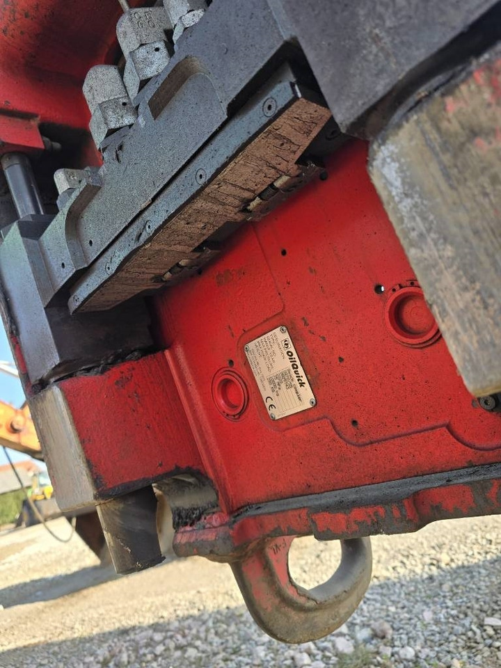 OilQuick OQ70-55 Quick Coupler - Attache rapide: photos 2 OilQuick OQ70-55 Quick Coupler - Attache rapide: photos 2