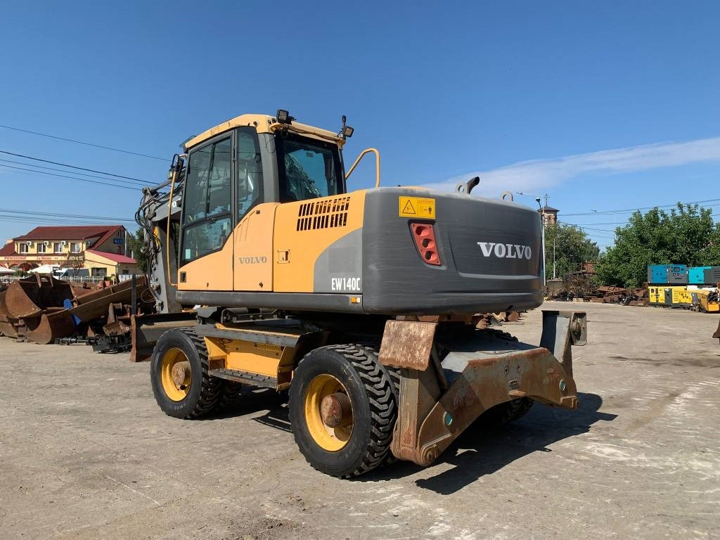 Volvo EW 140 C - Pelle sur pneus: photos 3 Volvo EW 140 C - Pelle sur pneus: photos 3