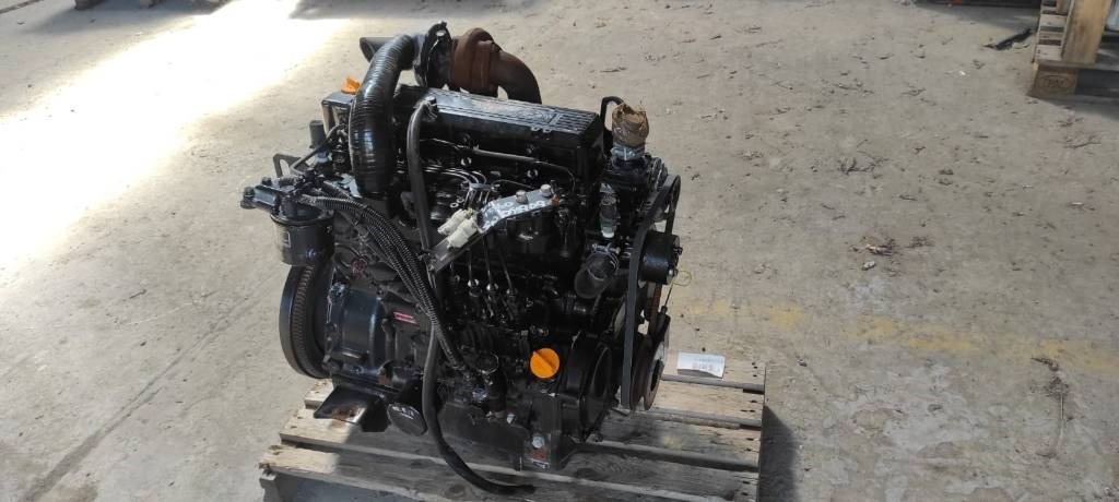 Yanmar 4TNE100  - Moteur pour Machine agricole: photos 1 Yanmar 4TNE100  - Moteur pour Machine agricole: photos 1