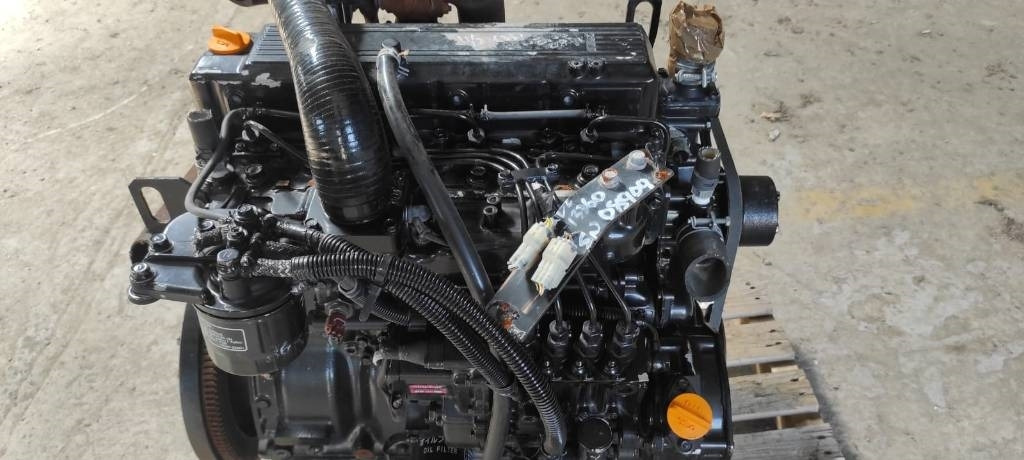 Yanmar 4TNE100  - Moteur pour Machine agricole: photos 3 Yanmar 4TNE100  - Moteur pour Machine agricole: photos 3
