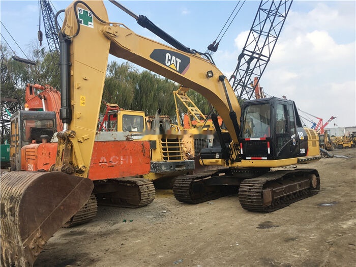 Caterpillar 320D2 - Pelle sur chenille: photos 1 Caterpillar 320D2 - Pelle sur chenille: photos 1