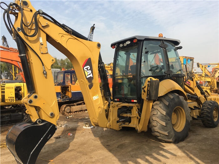 Caterpillar 420F - Tractopelle: photos 2 Caterpillar 420F - Tractopelle: photos 2