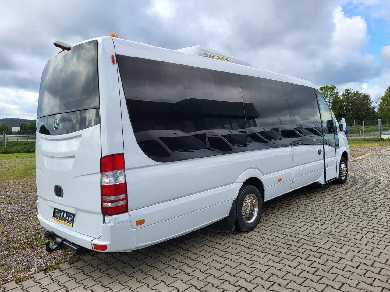 Mercedes-Benz Sprinter 519 CDI 24 seats - Autocar: photos 4 Mercedes-Benz Sprinter 519 CDI 24 seats - Autocar: photos 4