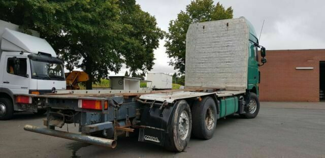 DAF XF105-460Super Spacs Cap G.Haus/Hoch Retarder - Châssis cabine: photos 4 DAF XF105-460Super Spacs Cap G.Haus/Hoch Retarder - Châssis cabine: photos 4