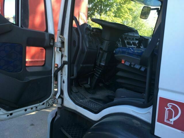 Iveco ML120 E22 Kühlkoffer LBW Deutsche Maschine - Camion frigorifique: photos 5 Iveco ML120 E22 Kühlkoffer LBW Deutsche Maschine - Camion frigorifique: photos 5