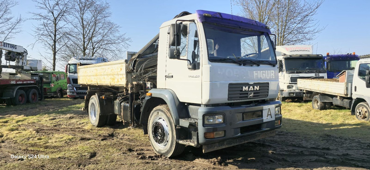 MAN TGM 18.220 4x2 3.S-Kipper mit Kran - Camion benne, Camion grue: photos 1 MAN TGM 18.220 4x2 3.S-Kipper mit Kran - Camion benne, Camion grue: photos 1