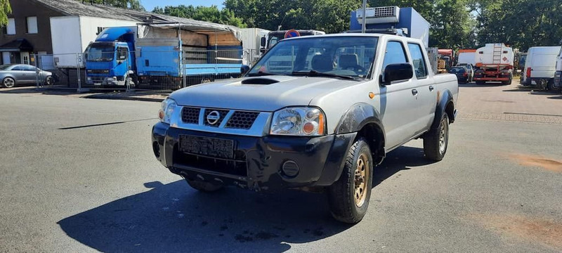Nissan Pickup Doka - Pick-up: photos 4 Nissan Pickup Doka - Pick-up: photos 4