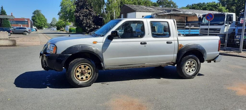 Nissan Pickup Doka - Pick-up: photos 2 Nissan Pickup Doka - Pick-up: photos 2