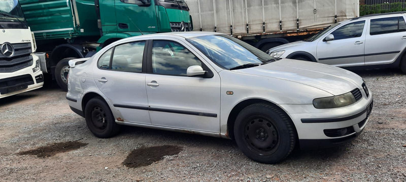 SEAT Toledo Signo 1,8 20V Autom - Voiture: photos 1 SEAT Toledo Signo 1,8 20V Autom - Voiture: photos 1