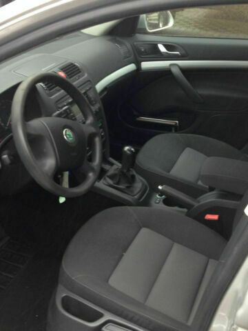 Skoda Octaviat Vollausst. 105 KW - Voiture: photos 4 Skoda Octaviat Vollausst. 105 KW - Voiture: photos 4