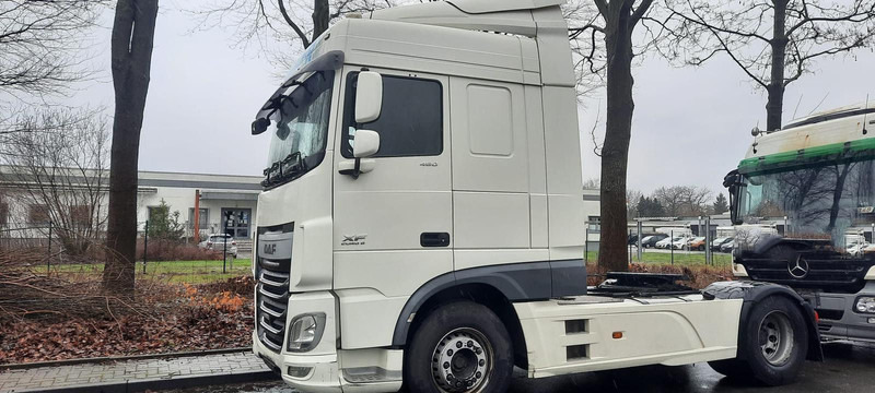 DAF XF106-460FT SZM Spoiler - Tracteur routier: photos 2 DAF XF106-460FT SZM Spoiler - Tracteur routier: photos 2