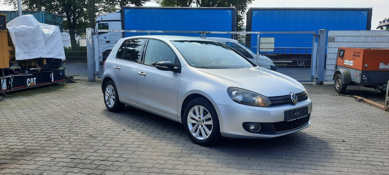 Volkswagen Golf - Voiture à hayon: photos 1 Volkswagen Golf - Voiture à hayon: photos 1
