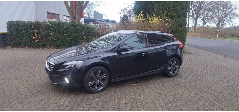Volvo V40 Cross Country You! - Voiture à hayon: photos 2 Volvo V40 Cross Country You! - Voiture à hayon: photos 2