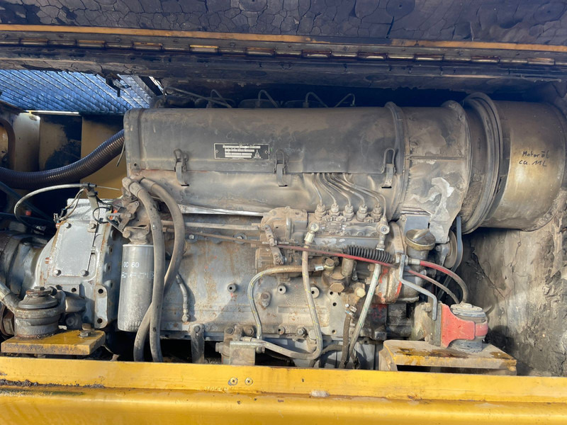 Zeppelin ZM 15 - Pelle sur pneus: photos 5 Zeppelin ZM 15 - Pelle sur pneus: photos 5