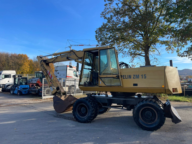 Zeppelin ZM 15 - Pelle sur pneus: photos 1 Zeppelin ZM 15 - Pelle sur pneus: photos 1