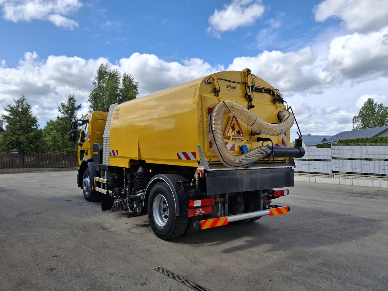 RENAULT C280 Kehrmaschine Zamiatarka SEMAT Zoeller FAUN Karcher L/R 2 Motoren 2018r 740 Mth Euro 6 - Balayeuse de voirie: photos 4 RENAULT C280 Kehrmaschine Zamiatarka SEMAT Zoeller FAUN Karcher L/R 2 Motoren 2018r 740 Mth Euro 6 - Balayeuse de voirie: photos 4