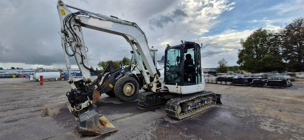 Komatsu PC 80 MR-5E0 - Mini pelle: photos 1 Komatsu PC 80 MR-5E0 - Mini pelle: photos 1